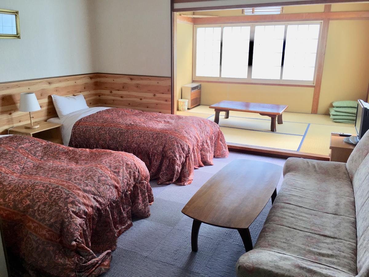 Pension Bergland Kusatsu  Esterno foto